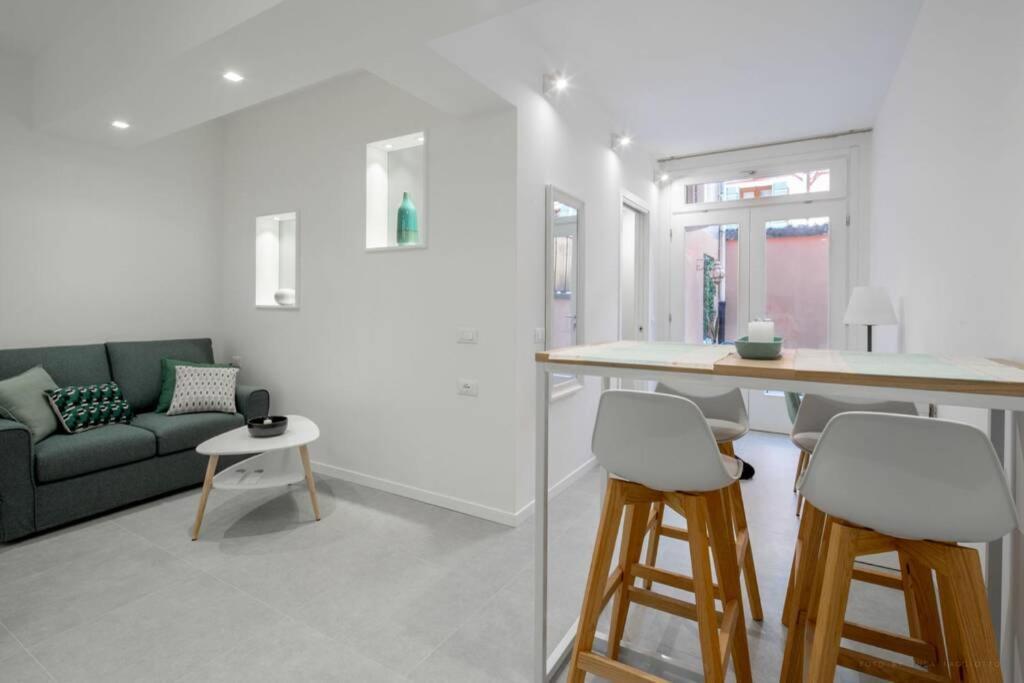 Apartment Ormesini Courtyard Venedig